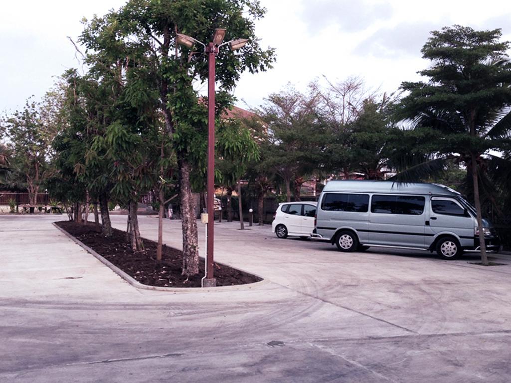 Baan Siriporn Resort - โรงแรมบ้านศิริพร รีสอร์ท Samut Songkhram Εξωτερικό φωτογραφία