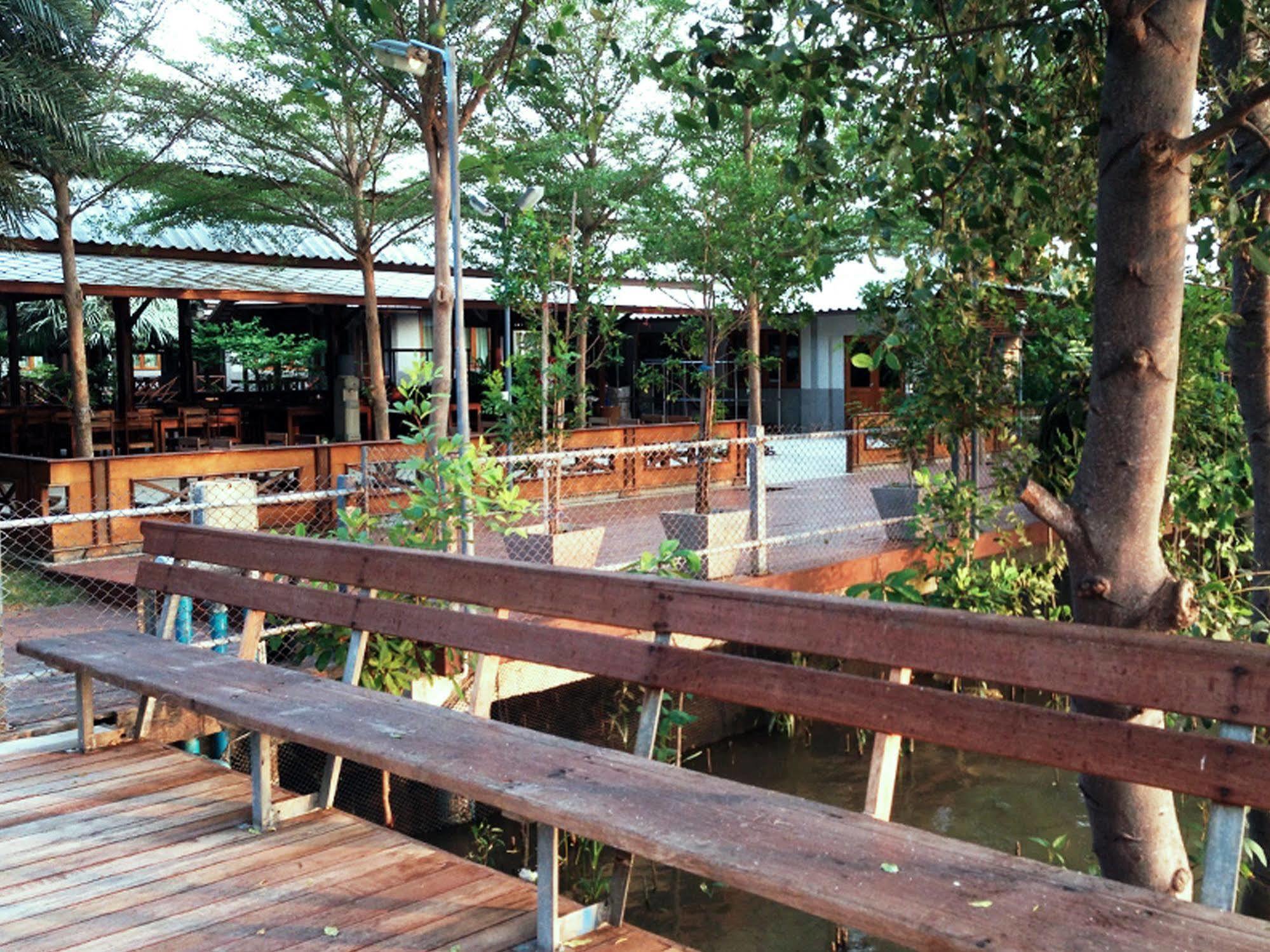 Baan Siriporn Resort - โรงแรมบ้านศิริพร รีสอร์ท Samut Songkhram Εξωτερικό φωτογραφία