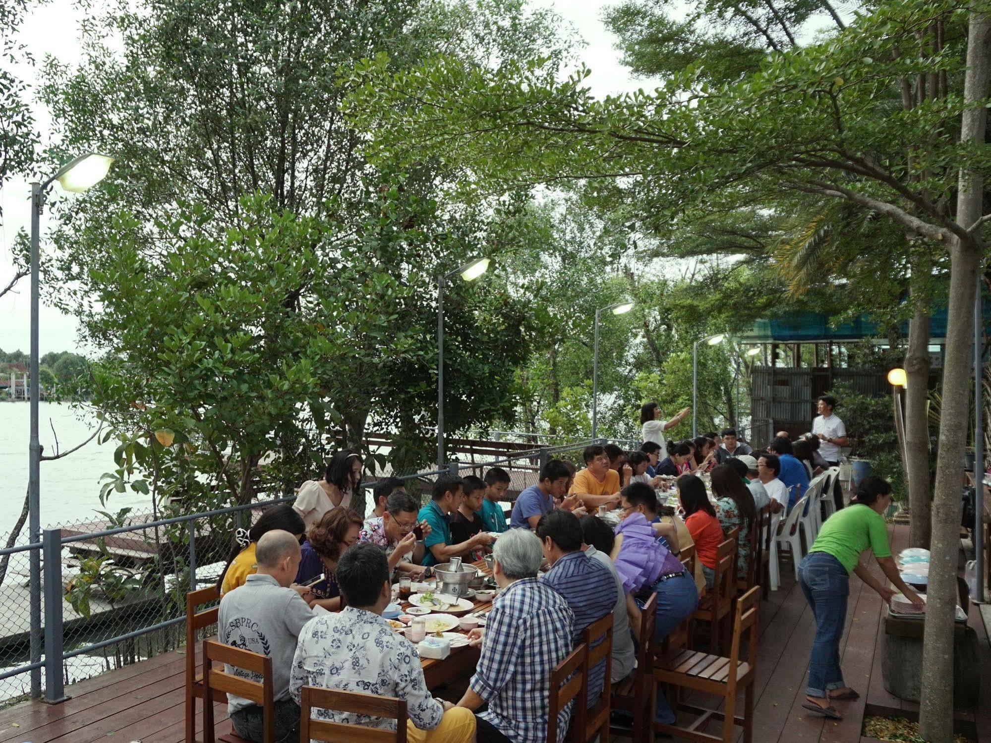 Baan Siriporn Resort - โรงแรมบ้านศิริพร รีสอร์ท Samut Songkhram Εξωτερικό φωτογραφία