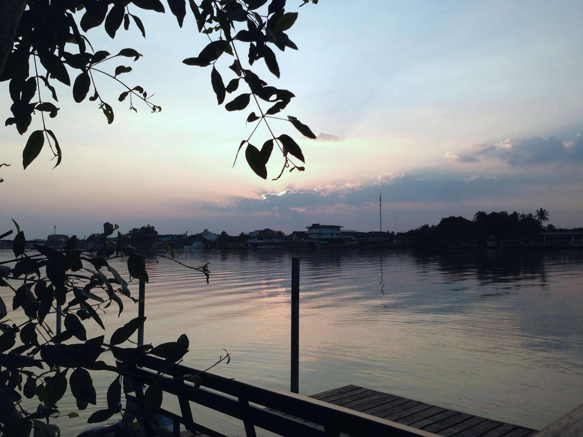Baan Siriporn Resort - โรงแรมบ้านศิริพร รีสอร์ท Samut Songkhram Εξωτερικό φωτογραφία