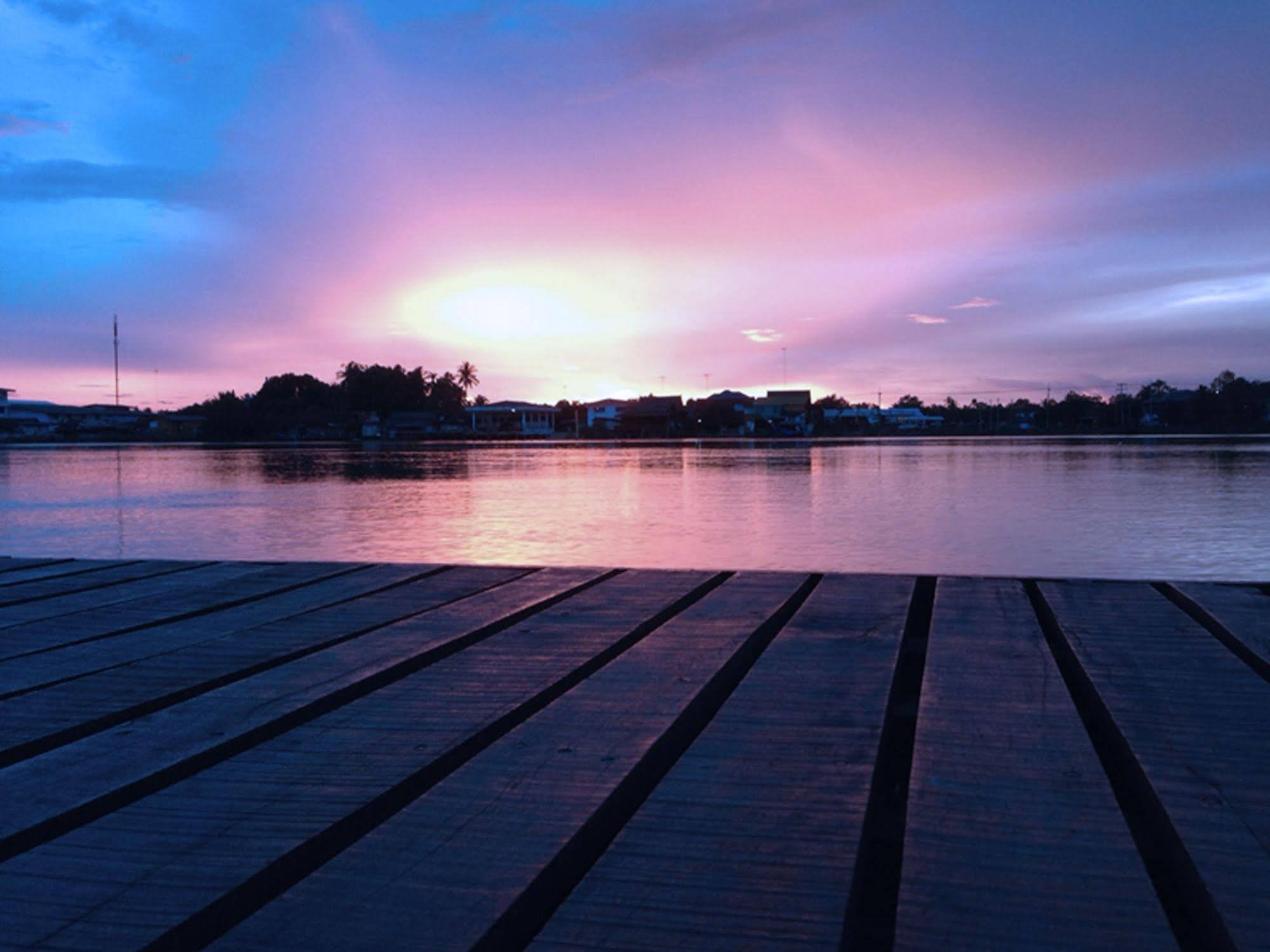 Baan Siriporn Resort - โรงแรมบ้านศิริพร รีสอร์ท Samut Songkhram Εξωτερικό φωτογραφία