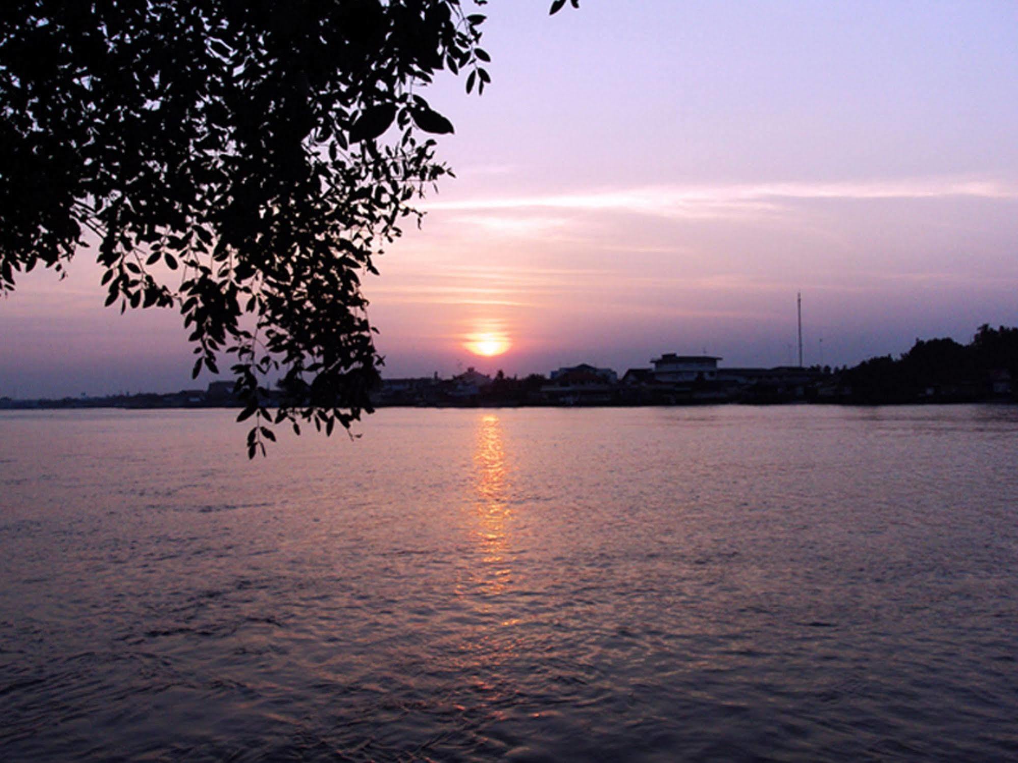 Baan Siriporn Resort - โรงแรมบ้านศิริพร รีสอร์ท Samut Songkhram Εξωτερικό φωτογραφία